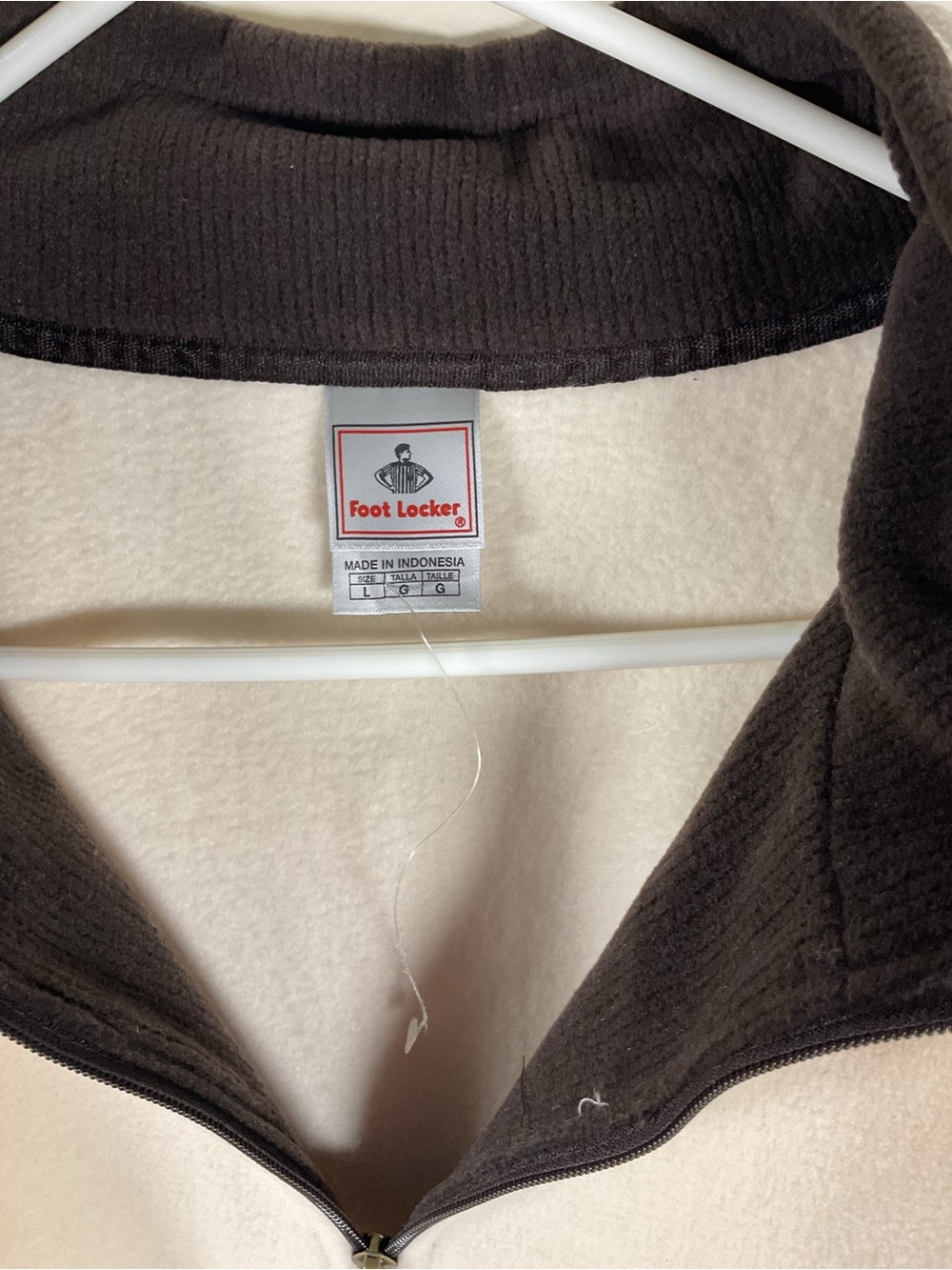 Vintage Foot Locker Brand Cream Fleece Half-Zip Pullover with Black Collar